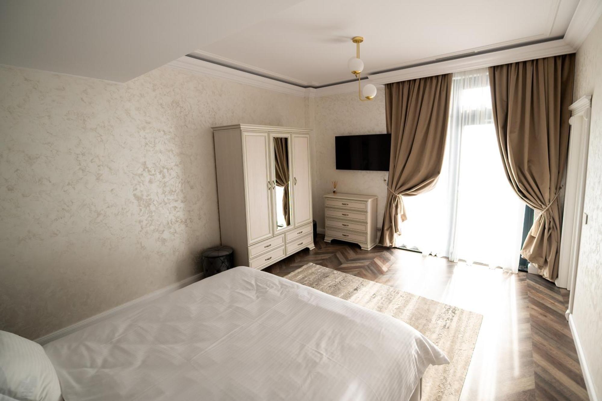 Hotel The Penthouse Vaslui Exterior foto